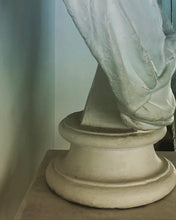 Load image into Gallery viewer, Life size Bust