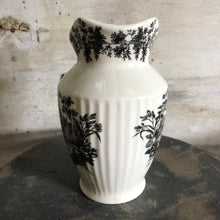 Load image into Gallery viewer, Toile Jug